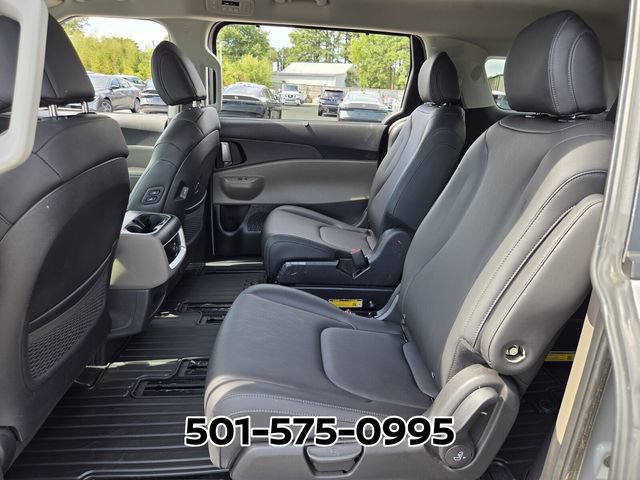 Used 2026 Kia Carnival EX FWD image 12