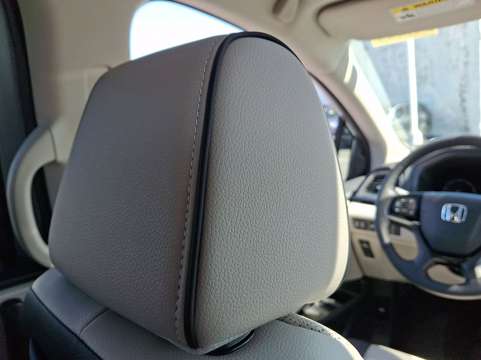 Used 2025 Honda Odyssey Elite image 9