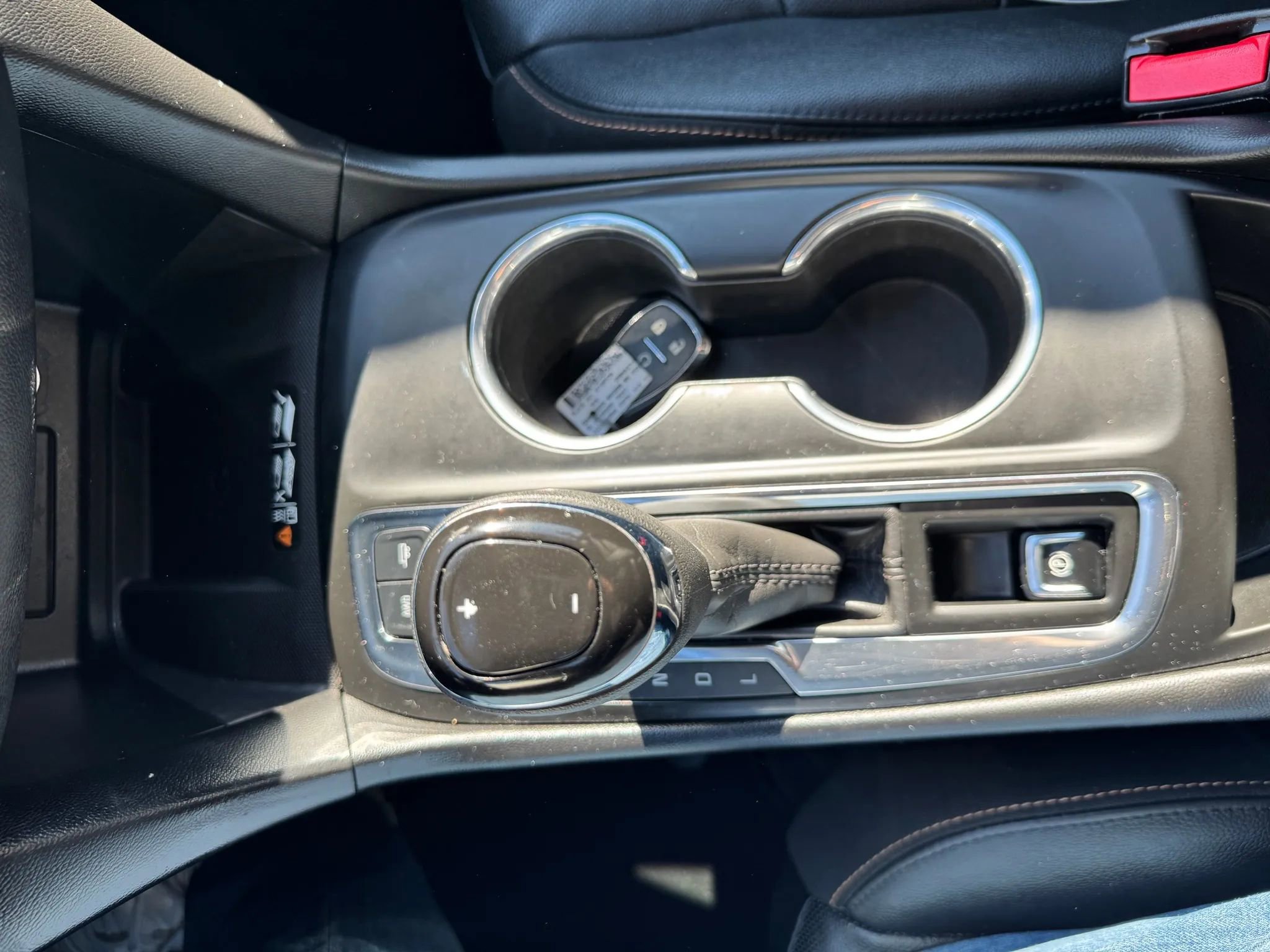 Used 2020 Chevrolet Equinox Premier image 19