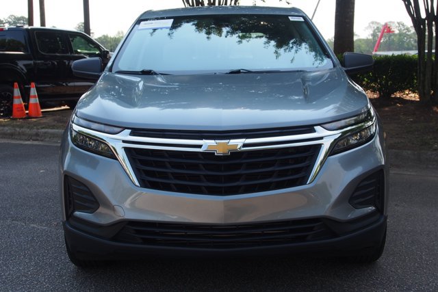Used 2024 Chevrolet Equinox LS w/ LS Convenience Package FWD image 2