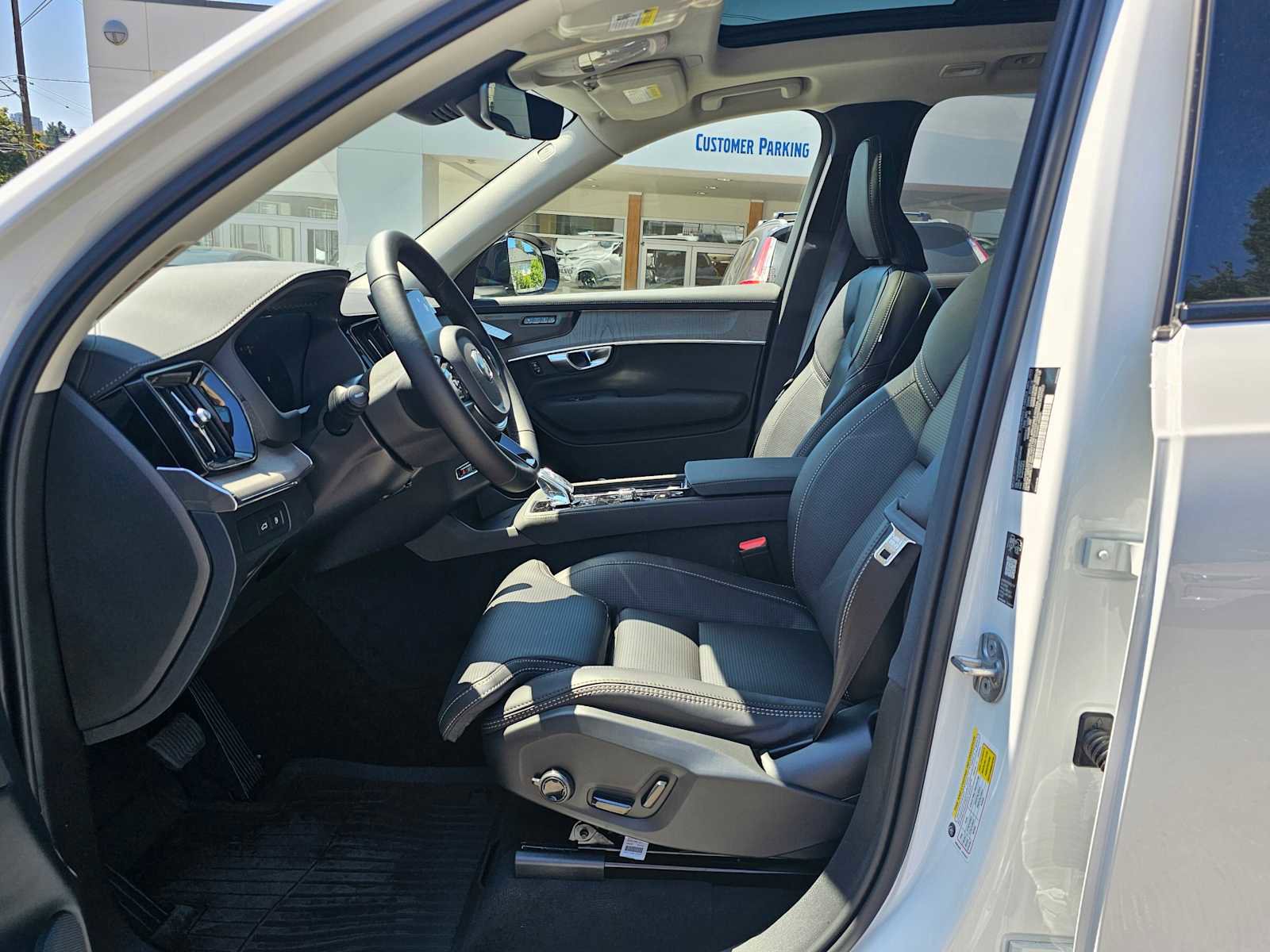 New 2026 Volvo XC90 T8 Ultra w/ Protection Package image 20