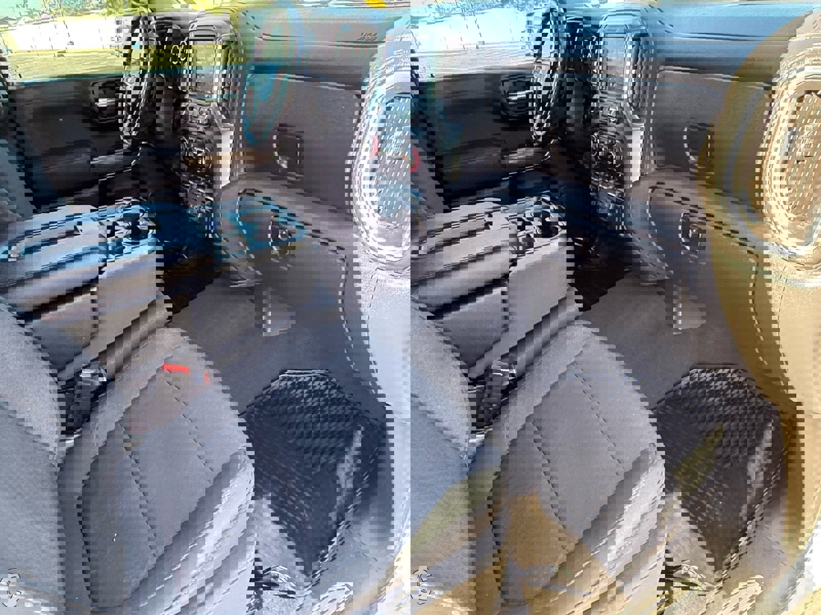 Used 2020 Chevrolet Silverado 1500 LT w/ All-Star Edition image 10