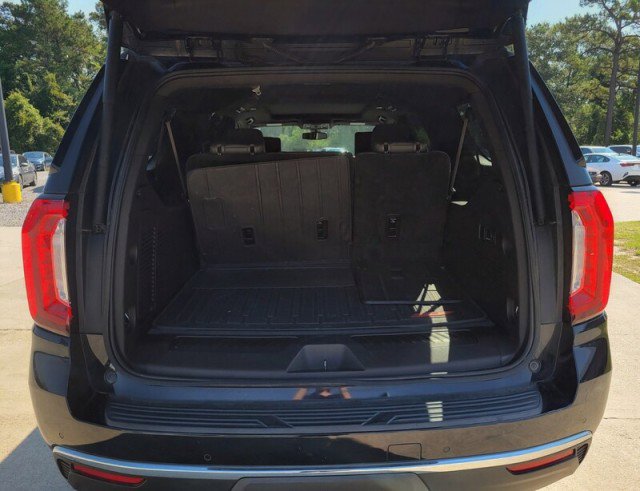 Used 2021 GMC Yukon XL SLT w/ SLT Premium Package image 7