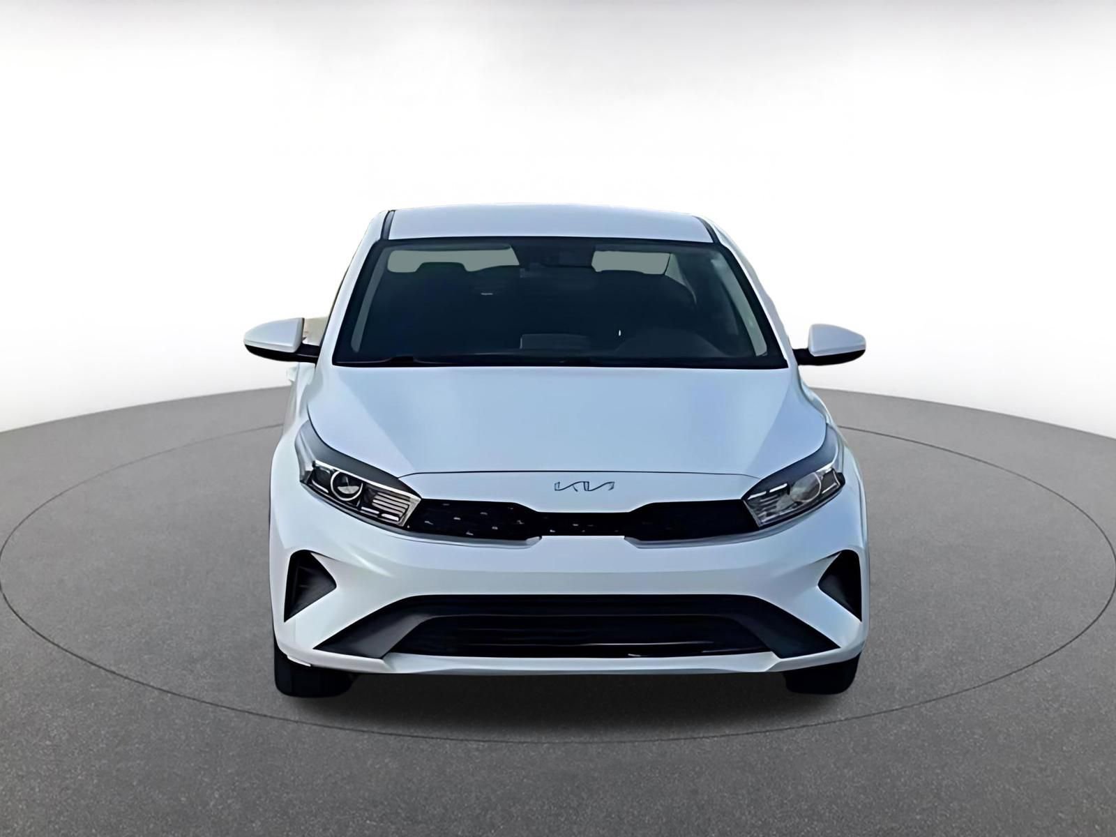Used 2023 Kia Forte LXS FWD image 4