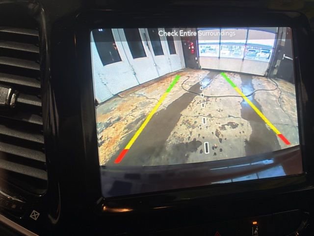 Used 2019 Jeep Cherokee Overland w/ Technology Group image 24