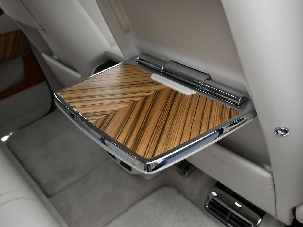 Certified 2024 Rolls-Royce Cullinan AWD/4WD image 30