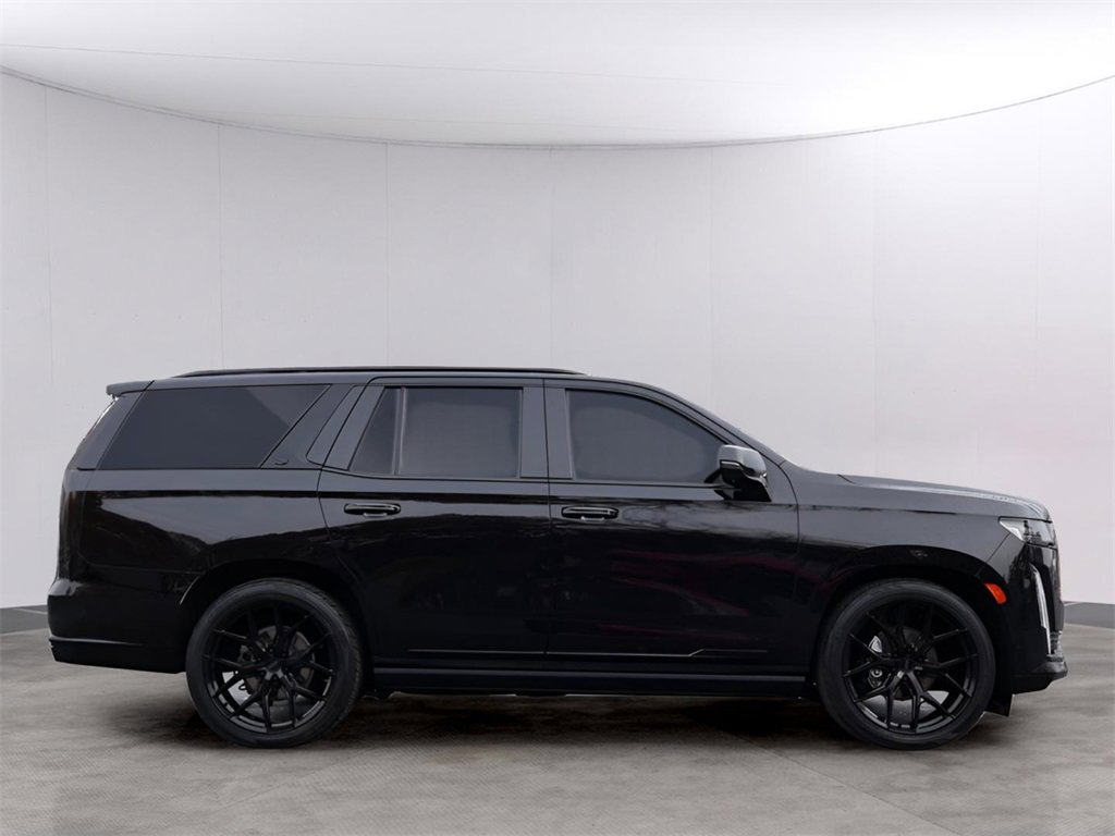 Used 2023 Cadillac Escalade Sport Platinum w/ LPO, ONYX Package image 4