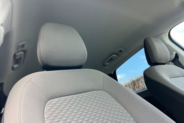 Used 2022 Ford Escape SE image 18