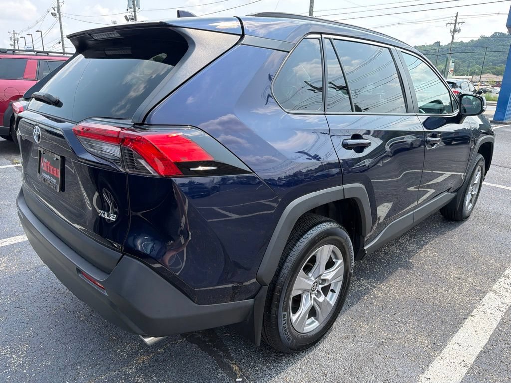 Used 2025 Toyota RAV4 XLE w/ Convenience Package FWD image 7