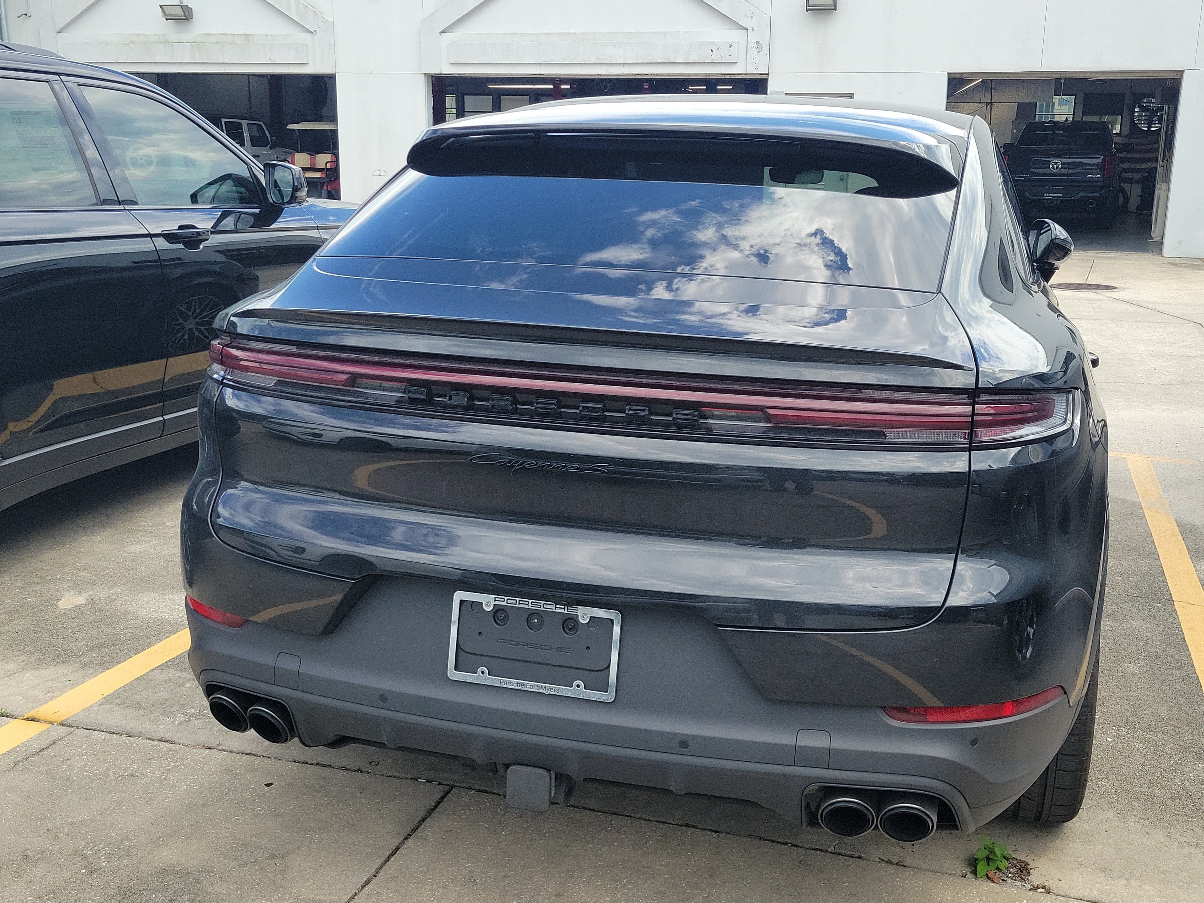 Used 2026 Porsche Cayenne S AWD/4WD image 12