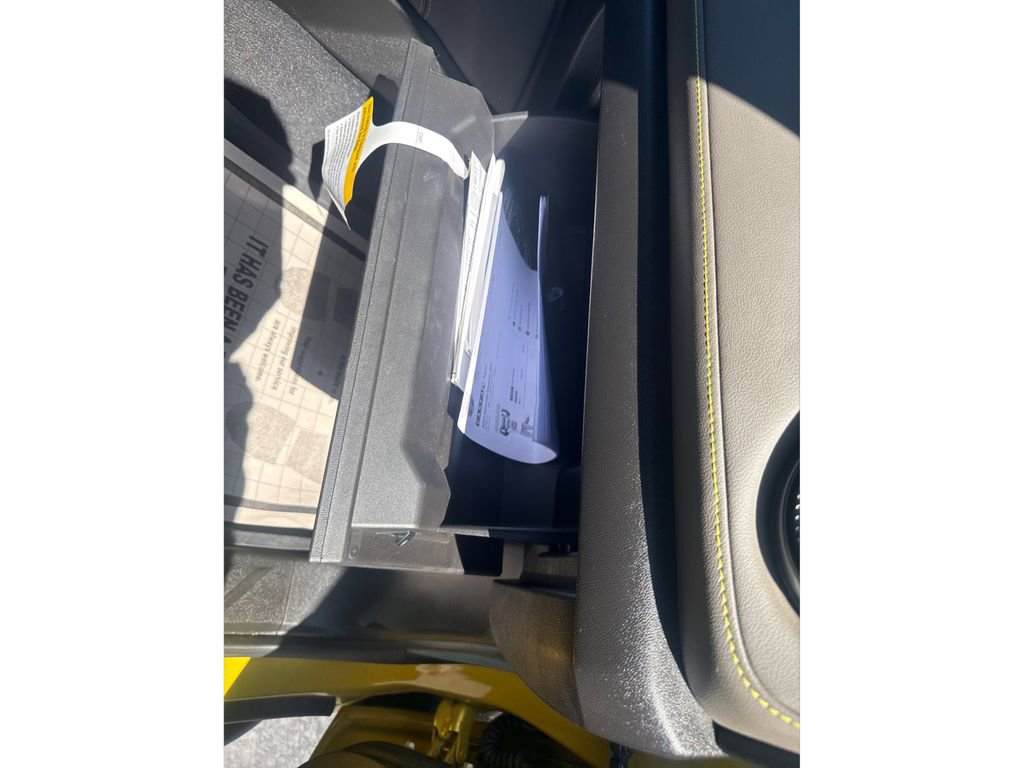 Used 2024 Chevrolet Colorado ZR2 w/ Technology Package AWD/4WD image 31