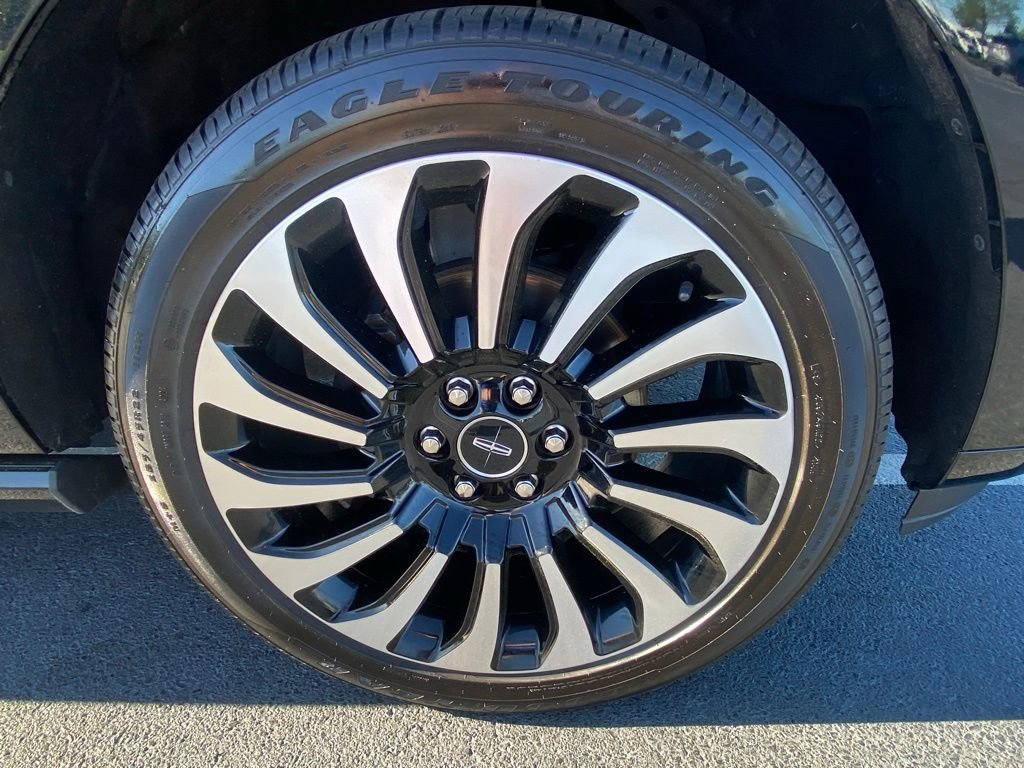Used 2022 Lincoln Navigator Black Label image 29