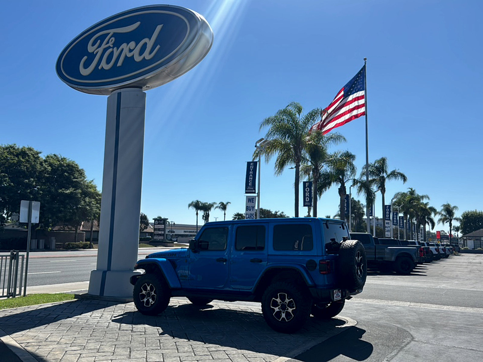 Used 2022 Jeep Wrangler Unlimited Rubicon w/ LED Lighting Group AWD/4WD image 10