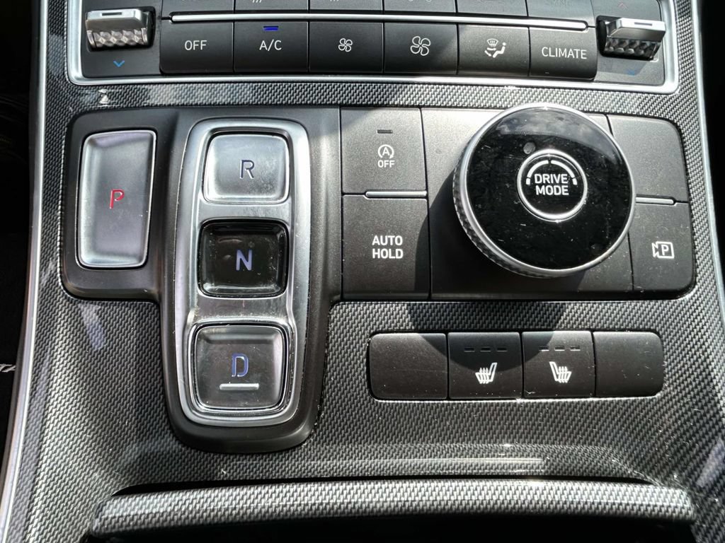 Used 2022 Hyundai Santa Fe SEL w/ Convenience + Premium Package FWD image 19