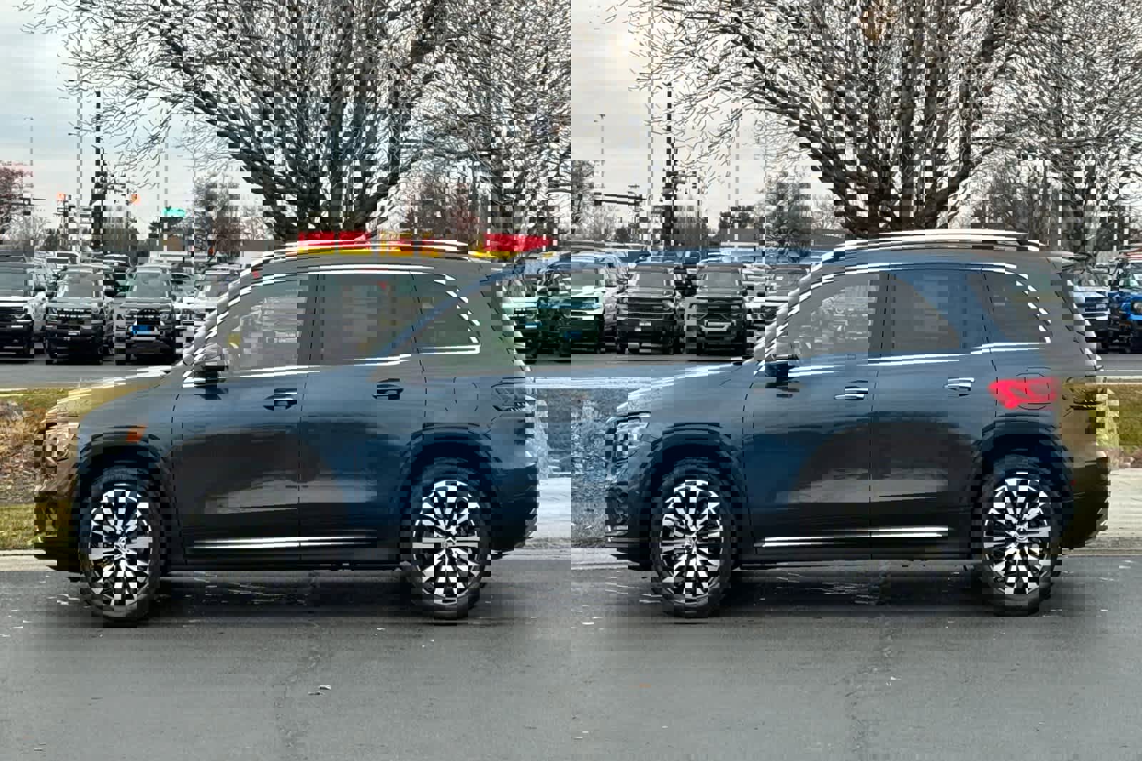 Used 2023 Mercedes-Benz GLB 250 4MATIC image 5