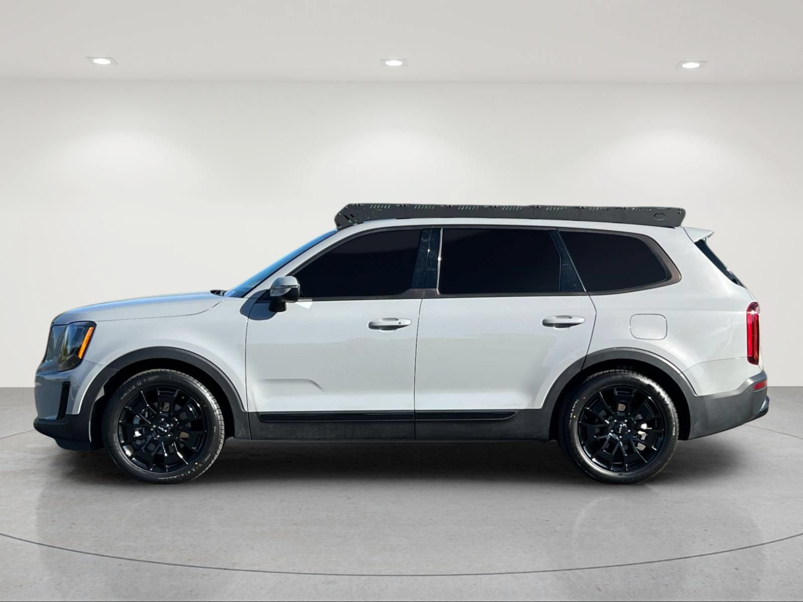Used 2022 Kia Telluride EX w/ EX Premium Package AWD/4WD image 2