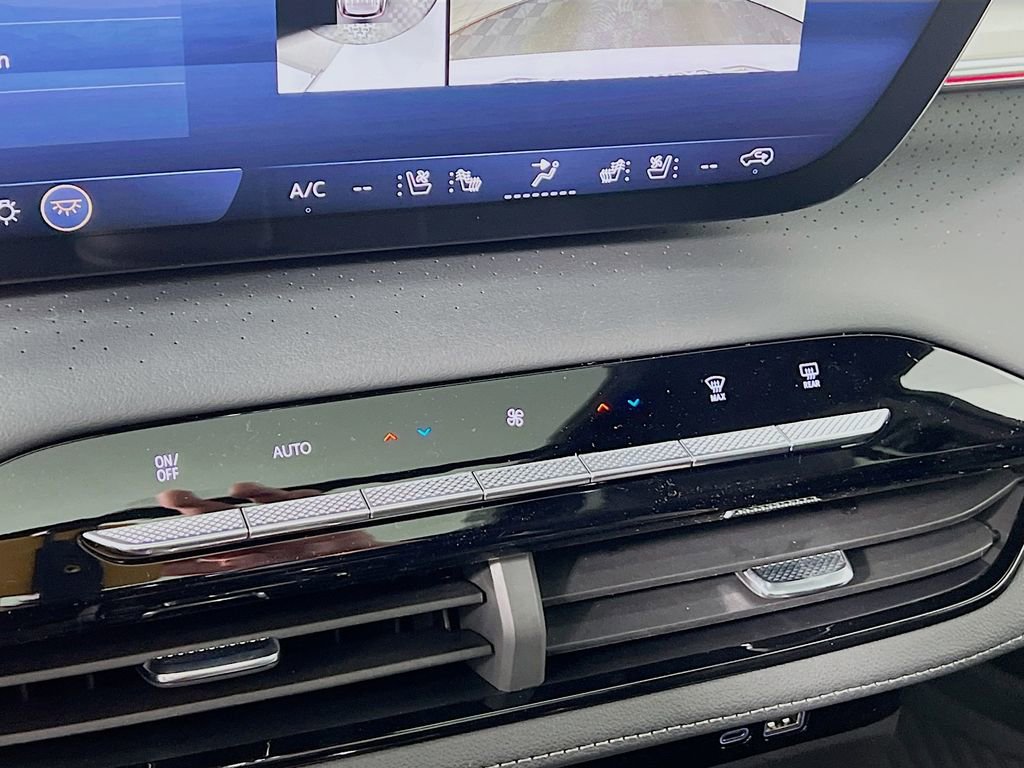 New 2026 Buick Enclave Avenir w/ Super Cruise Package image 14