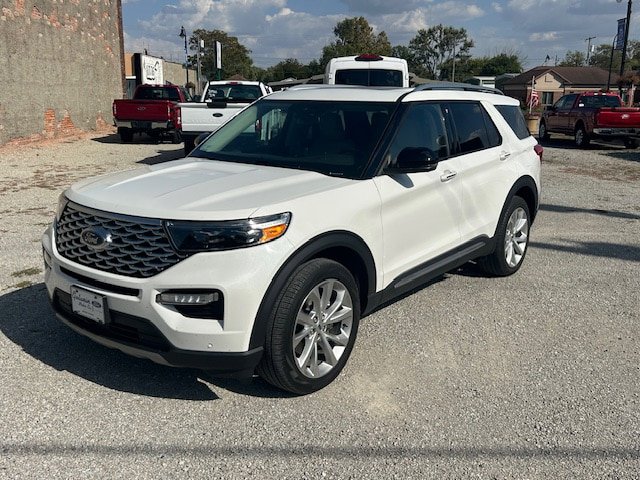 Used 2022 Ford Explorer Platinum w/ Technology Package AWD/4WD image 3