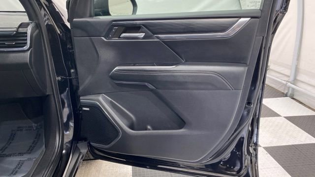 Used 2024 GMC Acadia Elevation image 23