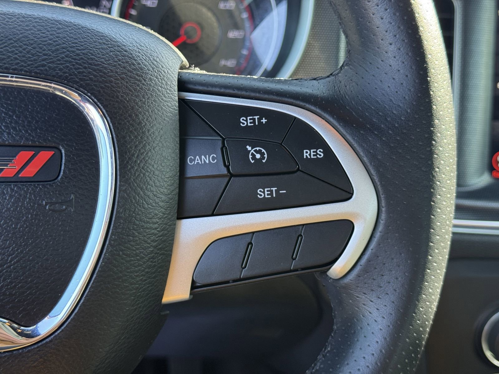 Used 2017 Dodge Charger SXT image 24