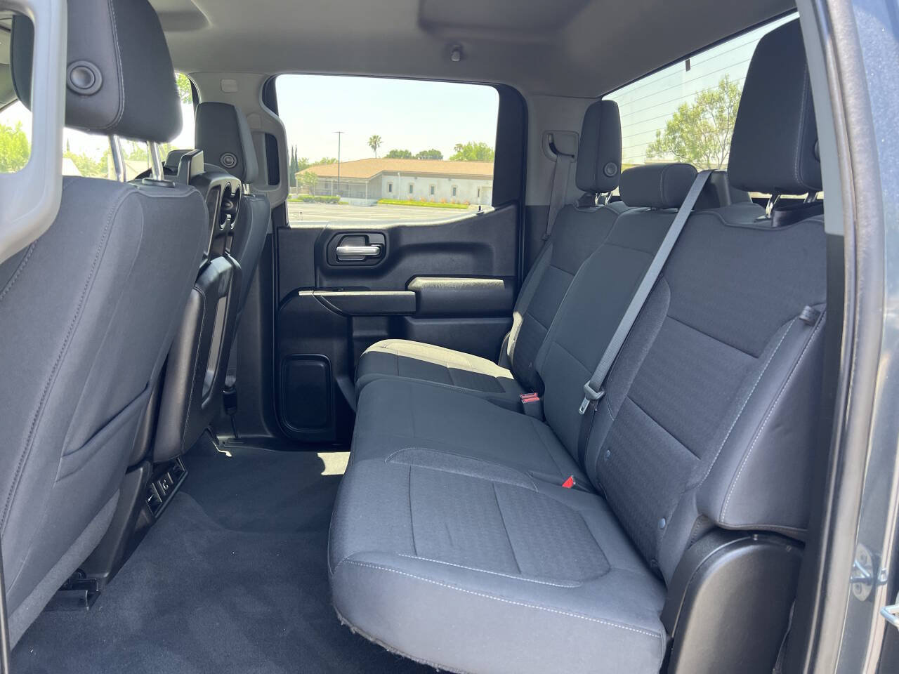 Used 2021 Chevrolet Silverado 1500 LT RWD image 28