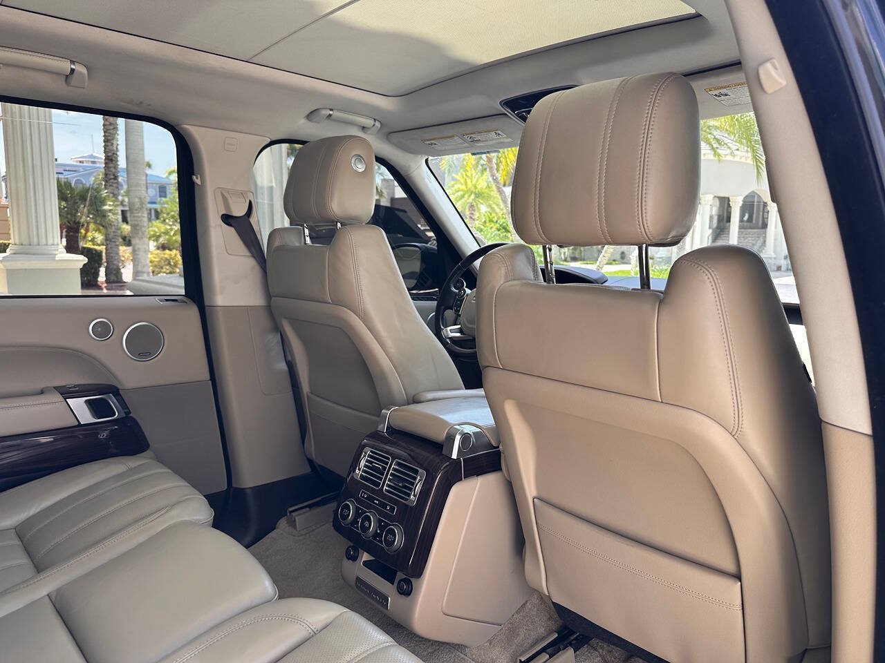 Used 2015 Land Rover Range Rover Supercharged AWD/4WD image 64