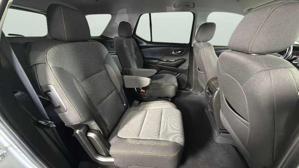 Used 2020 Chevrolet Traverse LT image 26