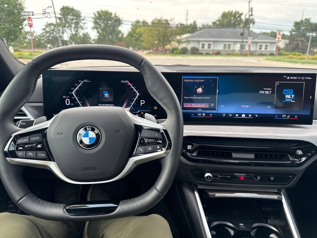 Used 2026 BMW 330i xDrive Sedan AWD/4WD image 16