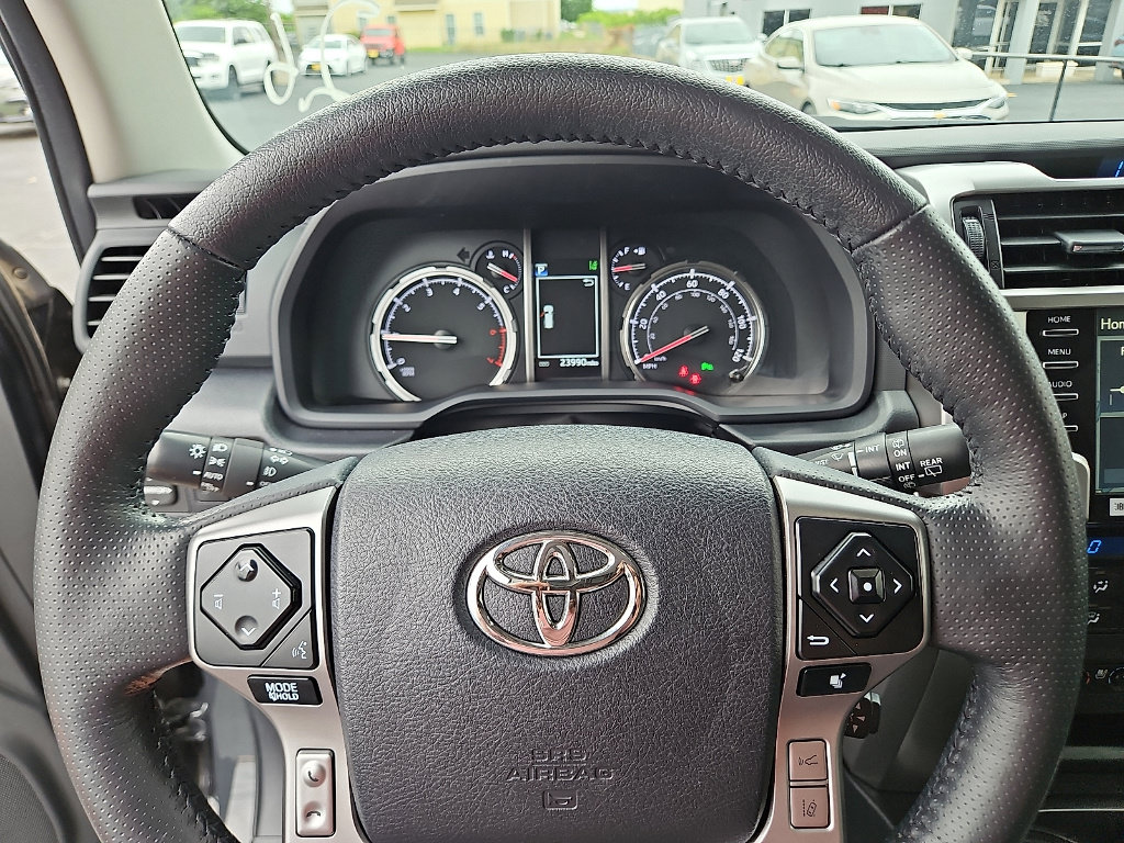 Certified 2024 Toyota 4Runner Limited AWD/4WD image 14