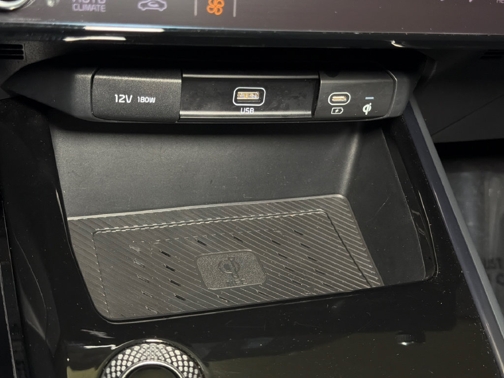 Certified 2023 Kia Niro Wave FWD image 33