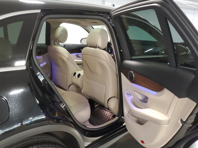 Used 2021 Mercedes-Benz GLC 300 4MATIC image 31