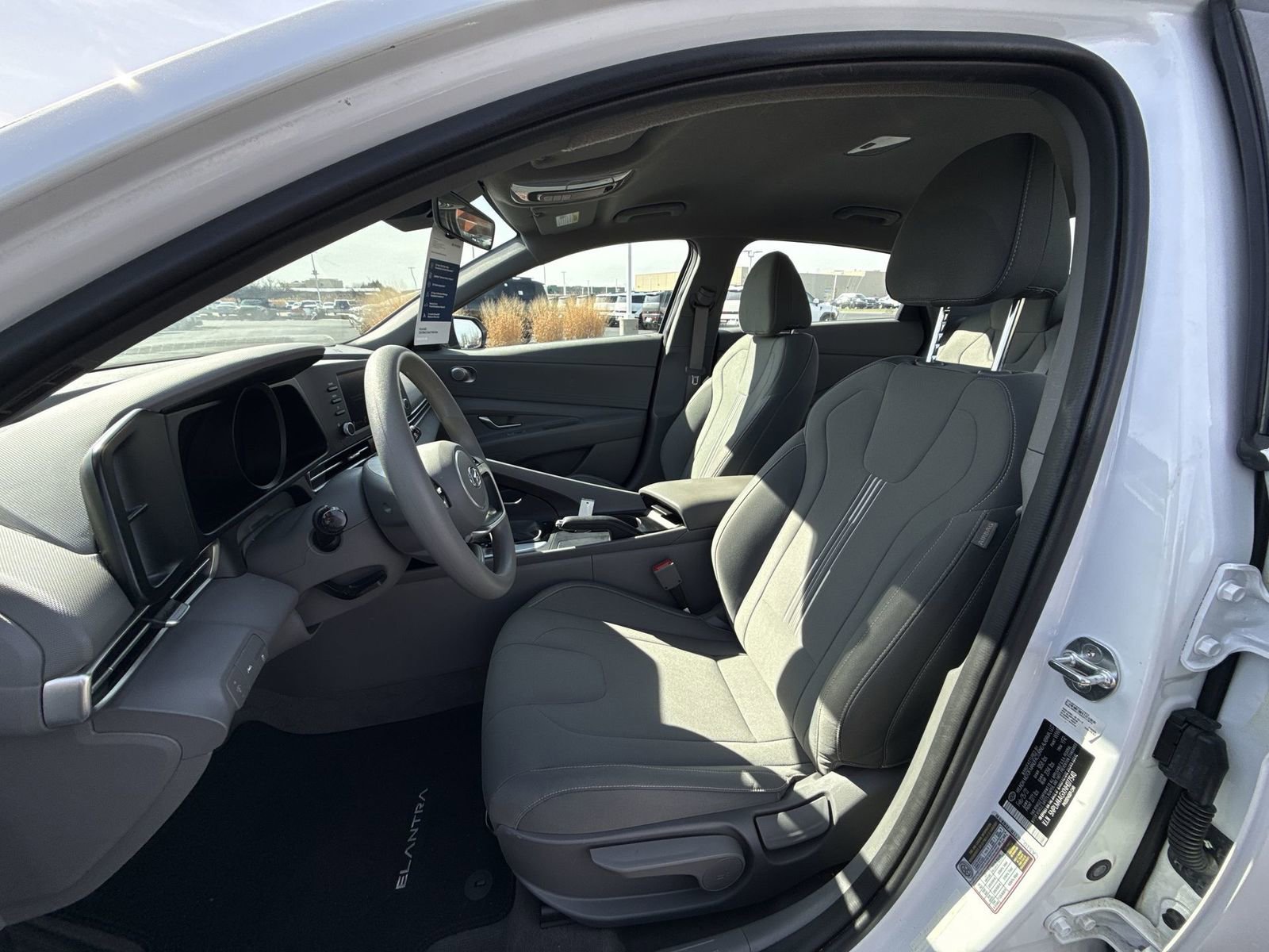 Used 2022 Hyundai Elantra SEL w/ Cargo Package image 12