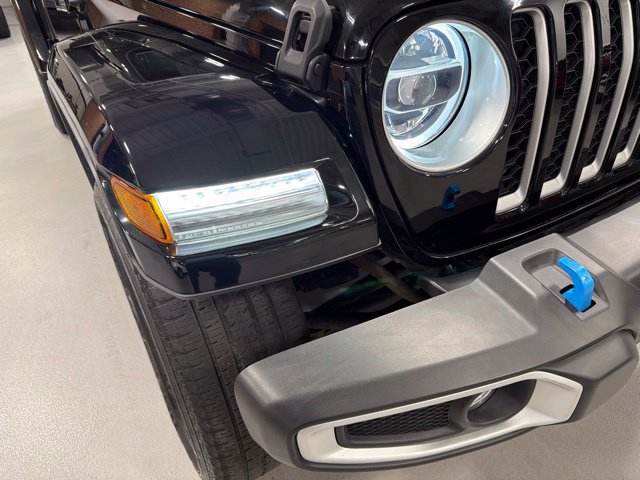 Used 2022 Jeep Wrangler Unlimited Sahara w/ Cold Weather Group AWD/4WD image 34