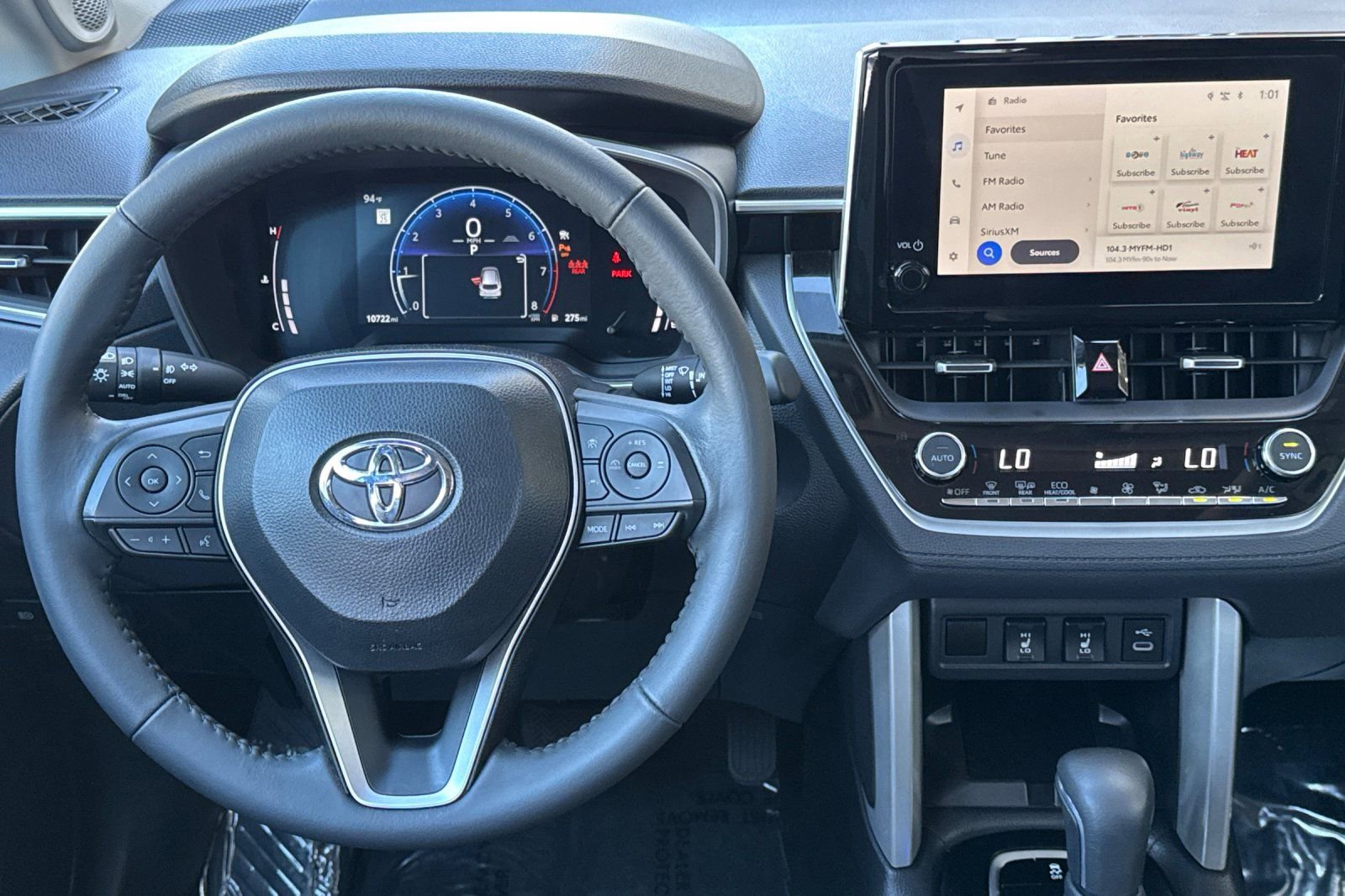 Certified 2024 Toyota Corolla Cross XLE w/ Convenience Package image 20