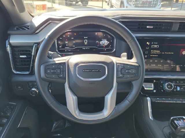Used 2025 GMC Sierra 1500 Denali w/ Denali Reserve Package AWD/4WD image 26