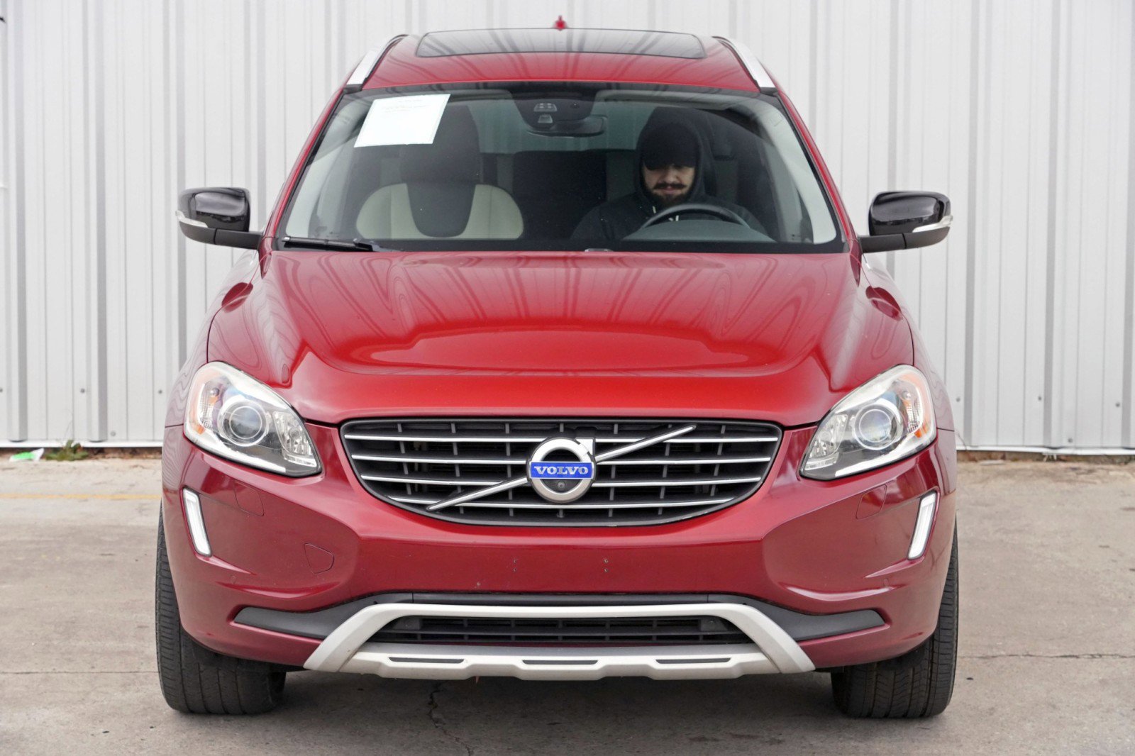 Used 2017 Volvo XC60 T5 Dynamic w/ Preferred Option Package image 45