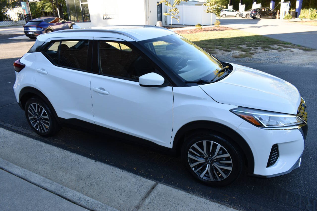 Used 2022 Nissan Kicks SV FWD image 36
