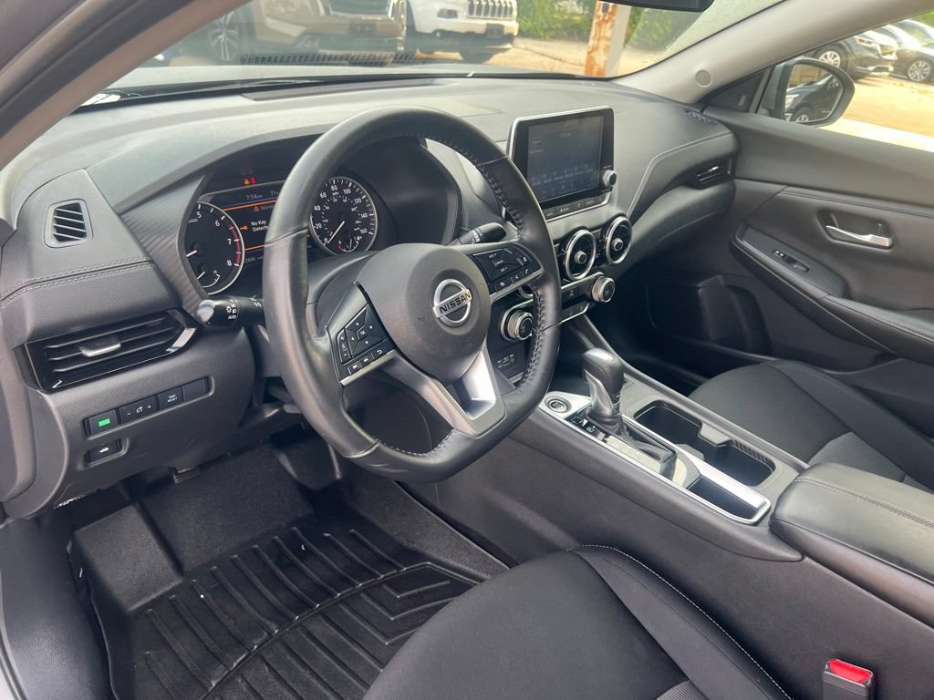 Certified 2022 Nissan Sentra SV FWD image 6