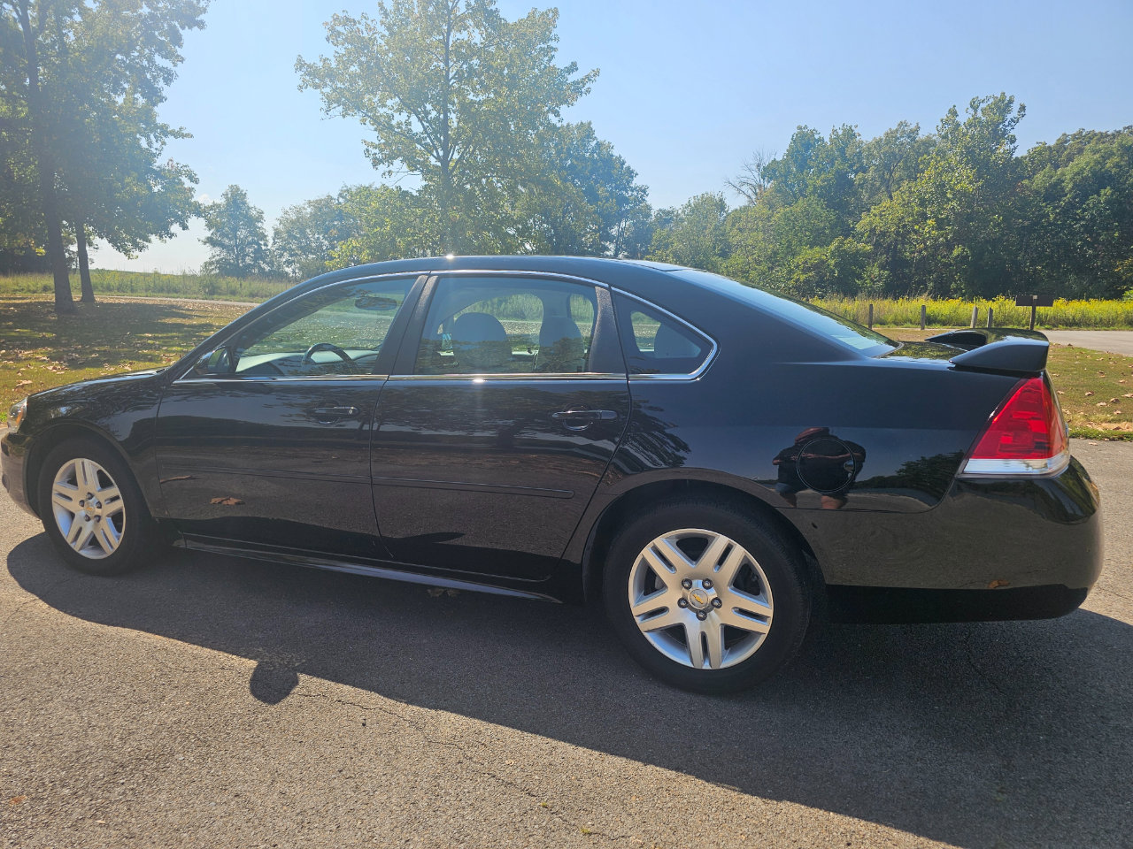 Used 2011 Chevrolet Impala LT image 9