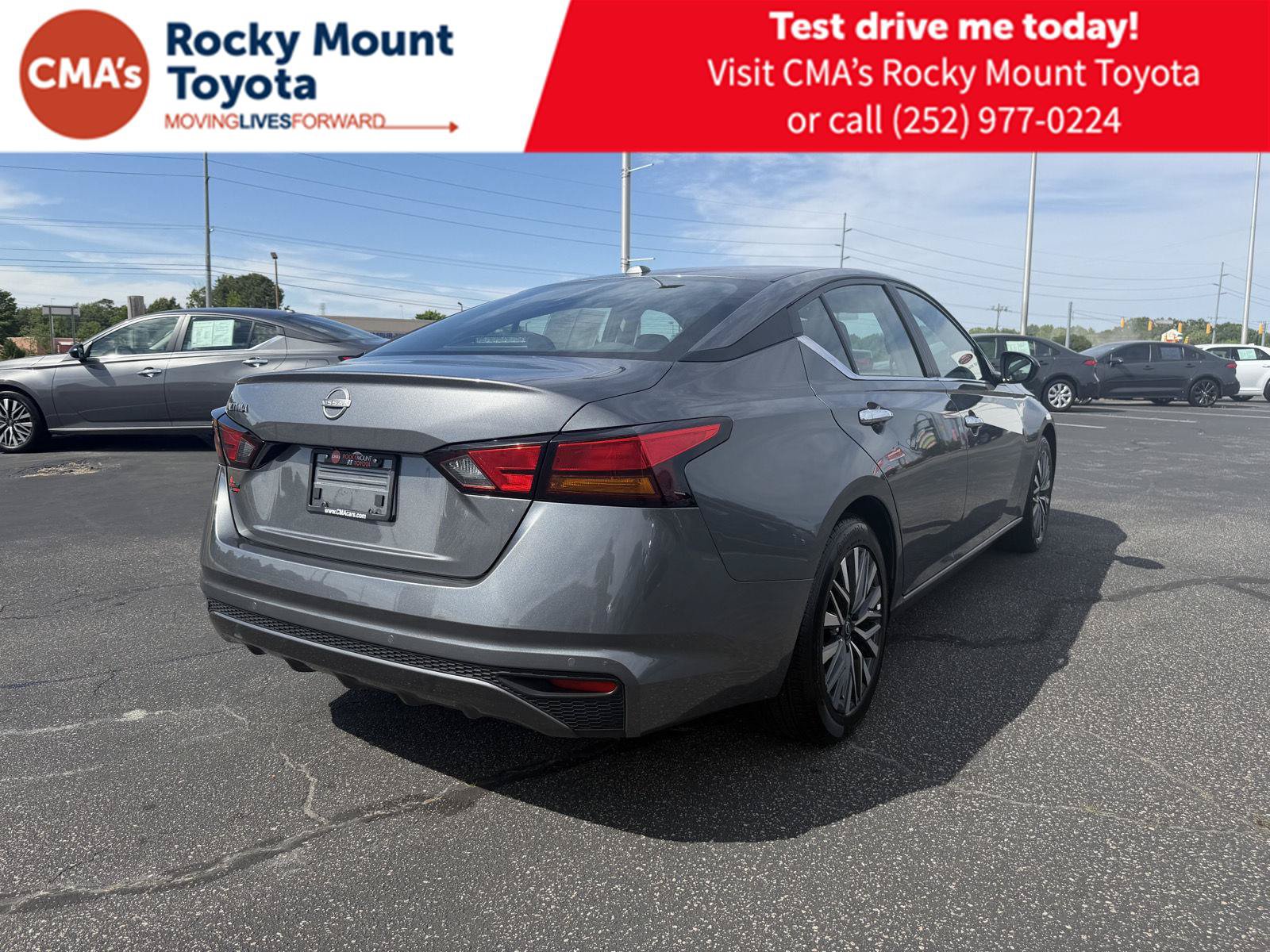 Used 2025 Nissan Altima 2.5 SV FWD image 7