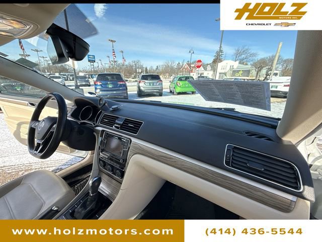 Used 2018 Volkswagen Passat 2.0T SE image 29