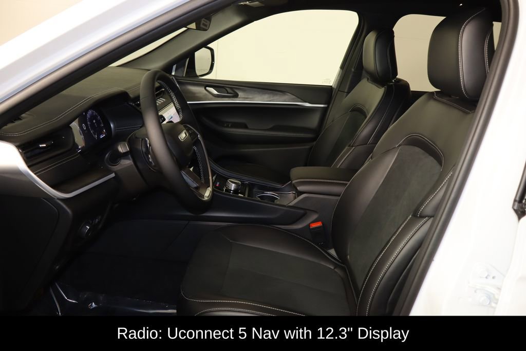 New 2026 Jeep Grand Cherokee Altitude image 15