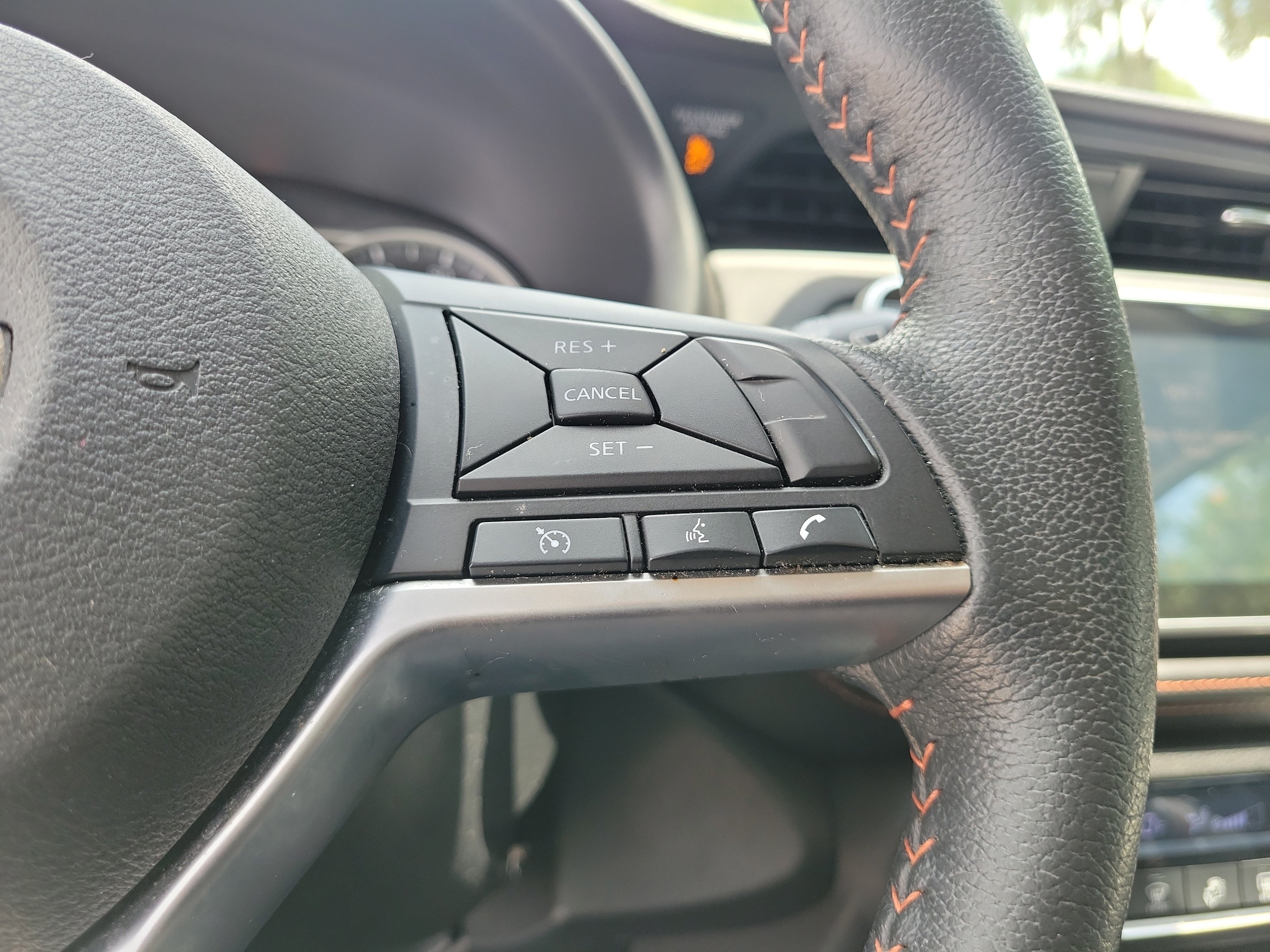 Certified 2020 Nissan Kicks SR w/ SR Premium Package FWD image 24