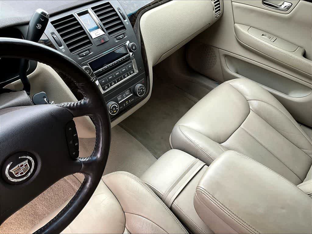 Used 2008 Cadillac DTS FWD image 19