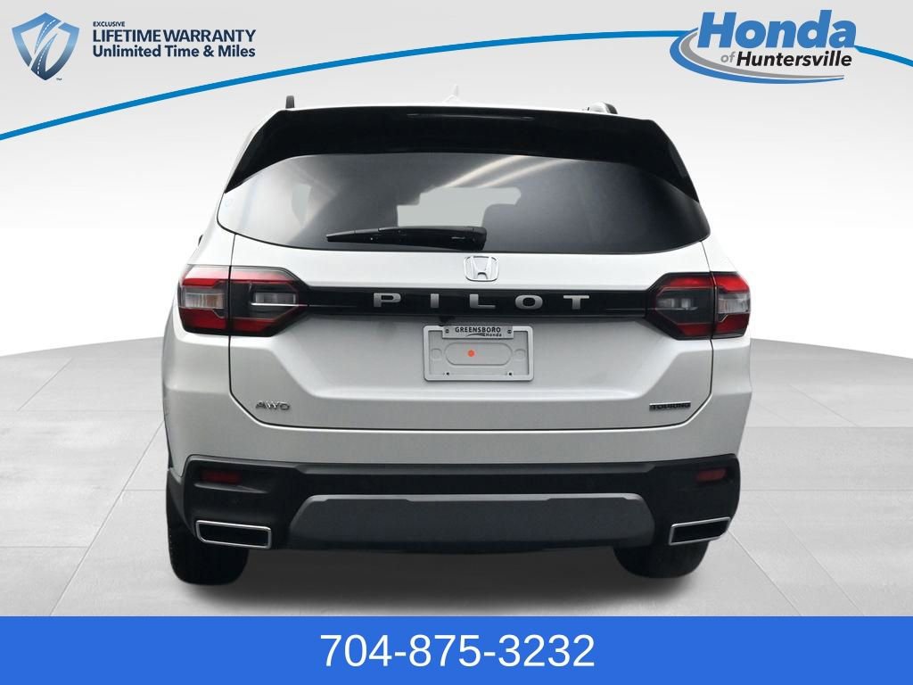 New 2026 Honda Pilot Touring image 5