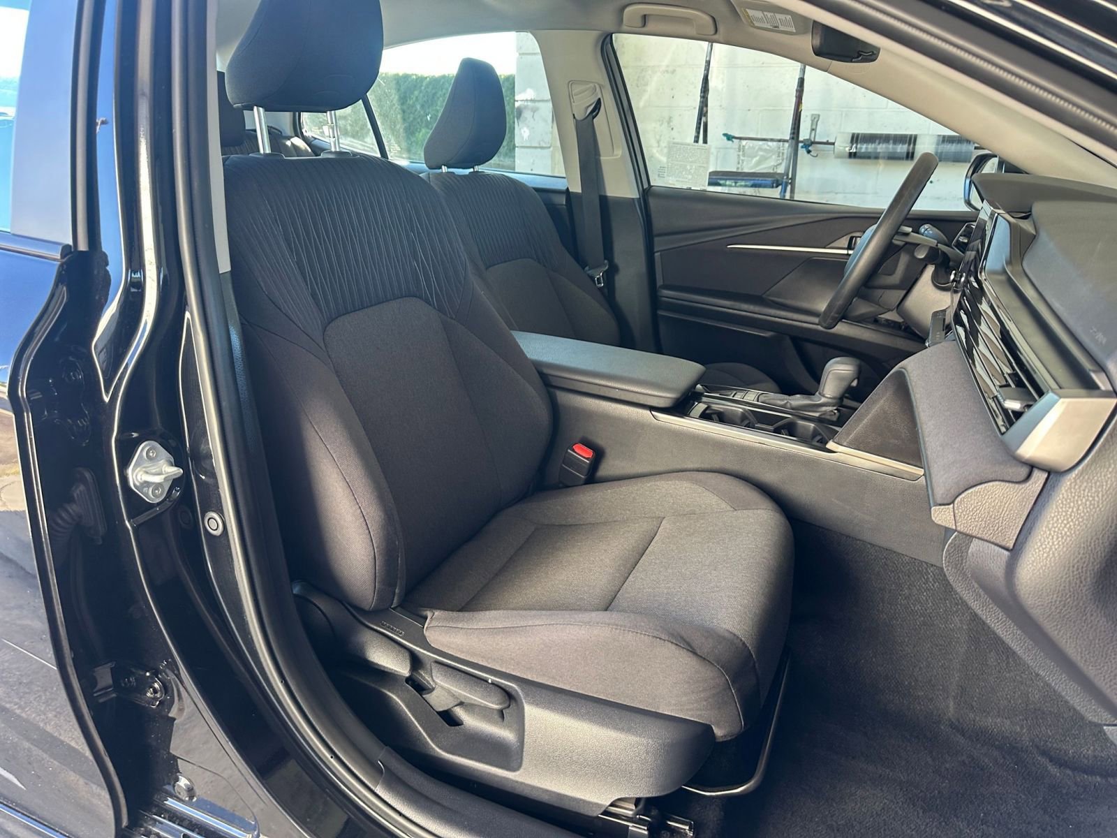 Used 2025 Toyota Camry LE image 35