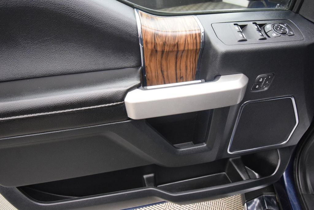Used 2019 Ford F150 Lariat w/ Equipment Group 502A Luxury AWD/4WD image 28