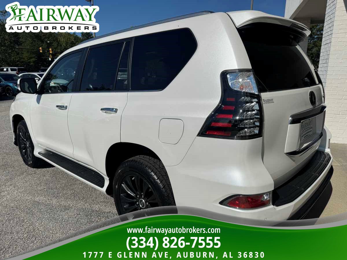 Used 2023 Lexus GX 460 Premium w/ Accessory Package AWD/4WD image 8