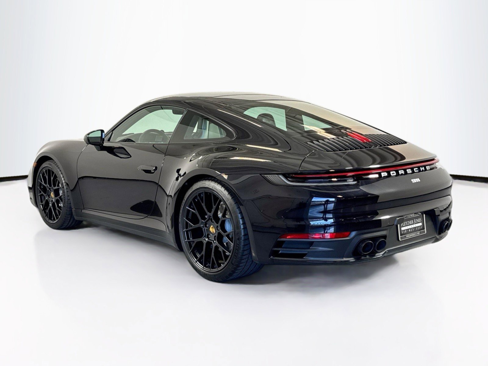 Used 2022 Porsche 911 Carrera image 3