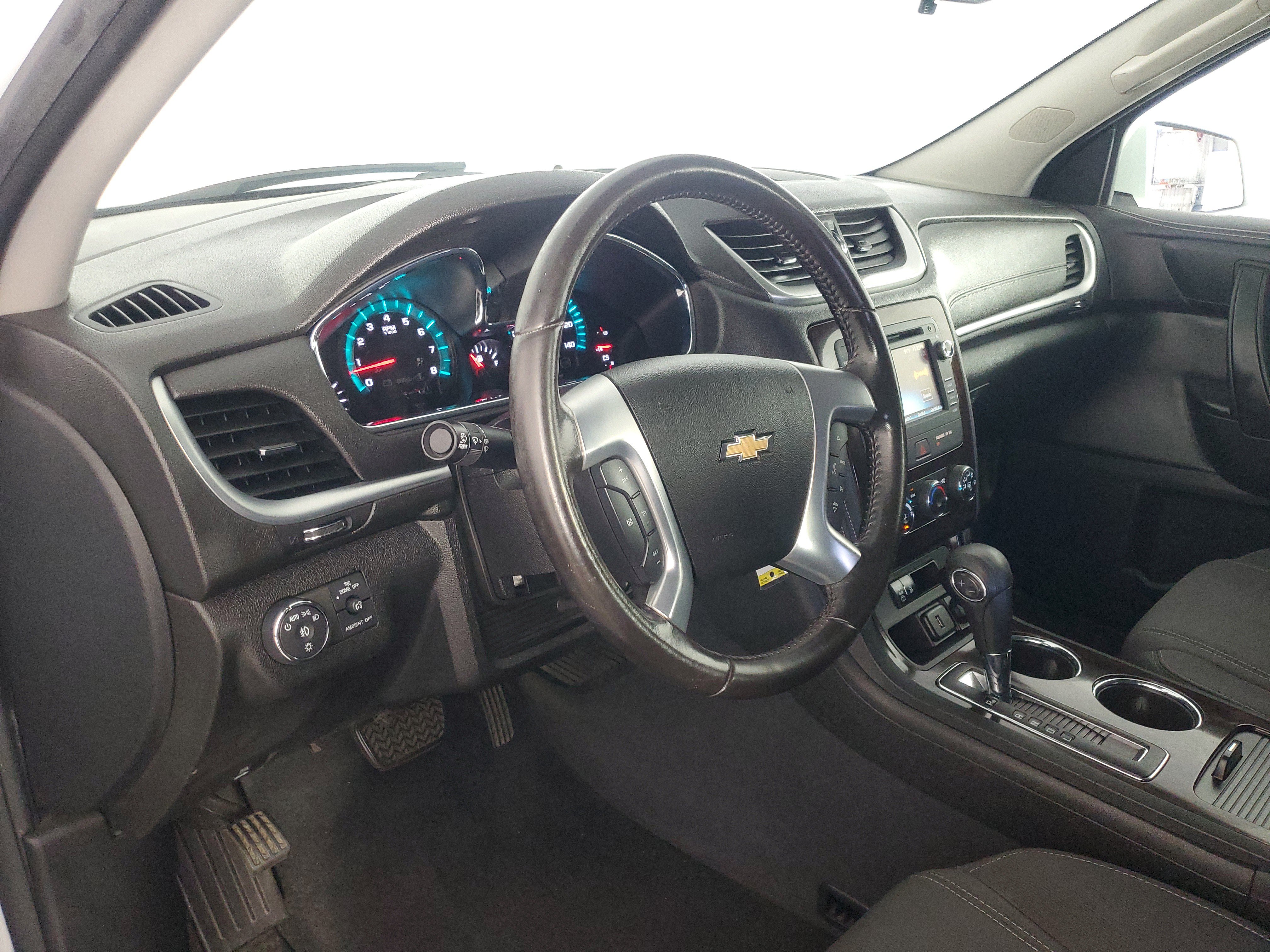 Used 2017 Chevrolet Traverse LT AWD/4WD image 11